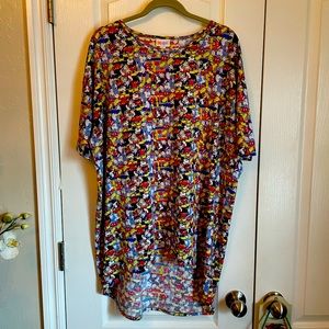LulaRoe Mickey size small top.